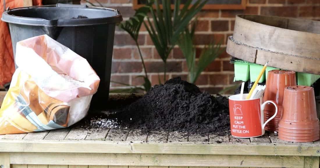 Seed sowing kit
